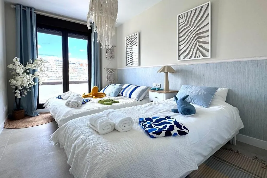 Chic 2-Bedroom Apartment In Estepona With A Pool 0*,