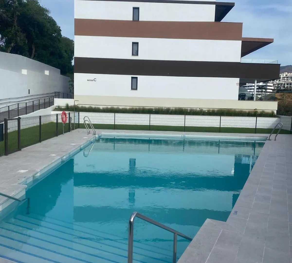 Chic 2-Bedroom Apartment In Estepona With A Pool